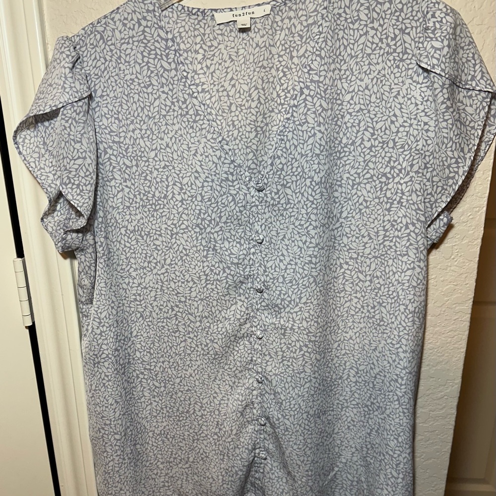Fun 2 Fun Lavender Leaf Print Blouse Size L